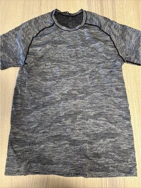 Lululemon Men Gray Metal Vent Tech Short Sleeve Shirt Get Sweaty Dirty Size L
